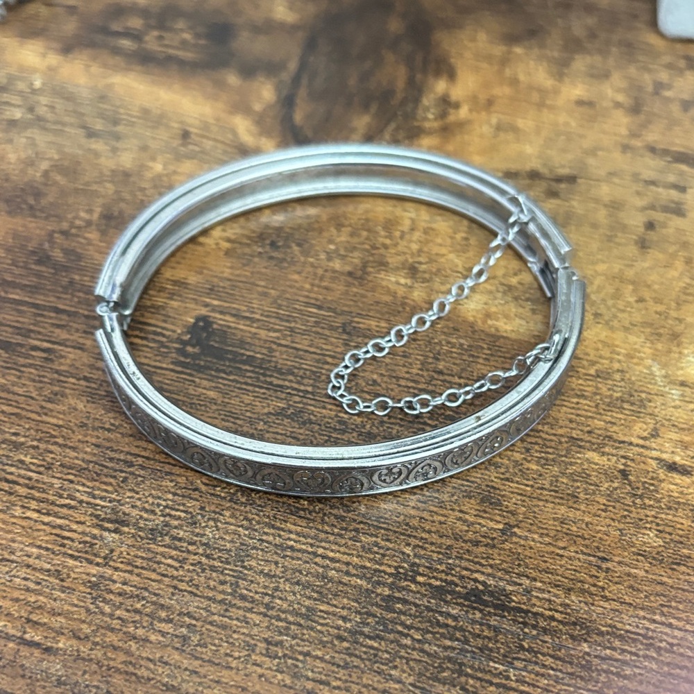 Stylish Bracelet Collection - Picture 9 of 11